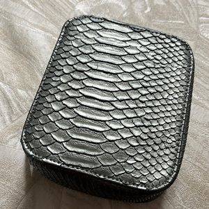 Trish McEvoy makeup planner